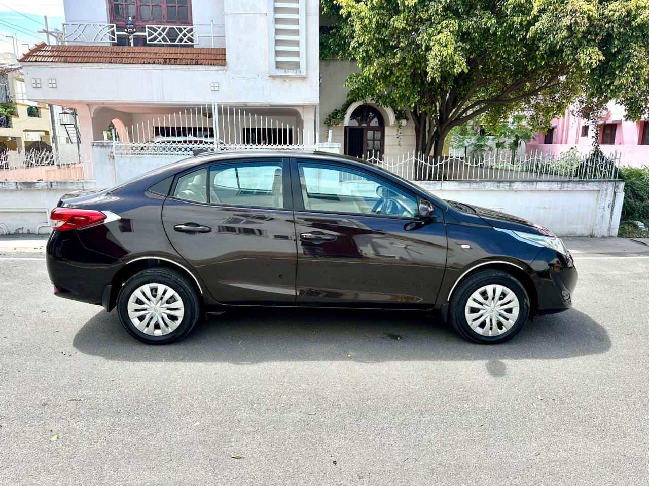 Toyota yaris - Image 7
